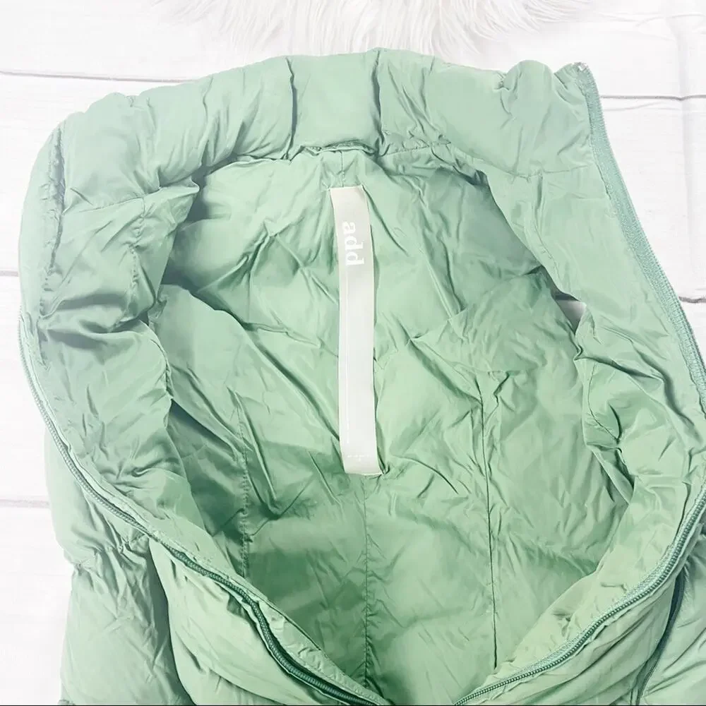 Add Down Women's Goose Filled Sleeveless Puffer Jacket Vest in Green‎ Size 0